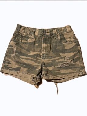 (2) LUCKY BRAND RELAXED. CAMO CUTOFF SHORTS